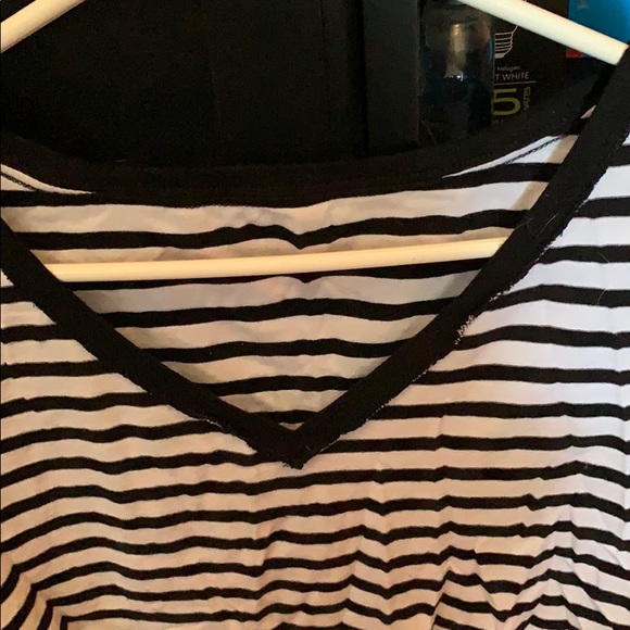 Black and White Stripped V Neck Tee Shirt - Picture 3 of 4